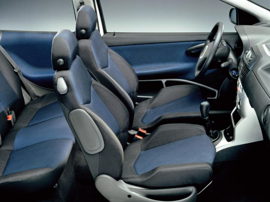 Интерьер Fiat Punto HGT (188) 1999 года  (WW) (фото 2 из 8)